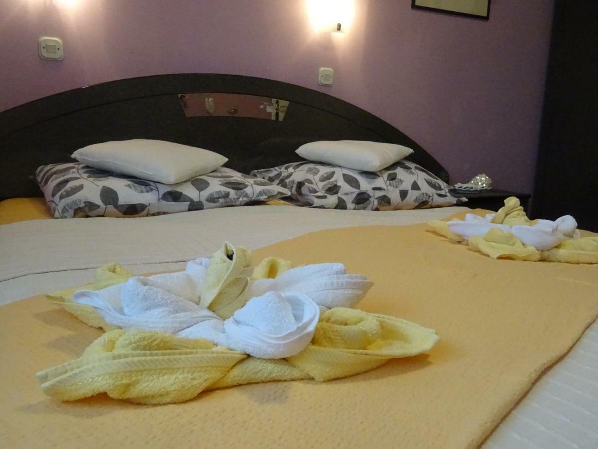 Apartman Iris S Terasom Рієка Екстер'єр фото